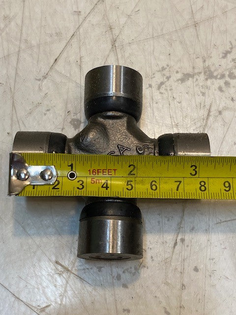 3 Quantity of Federal Mogul MOOG U-Joints 369 | 015-2151-4 (3 Quantity)