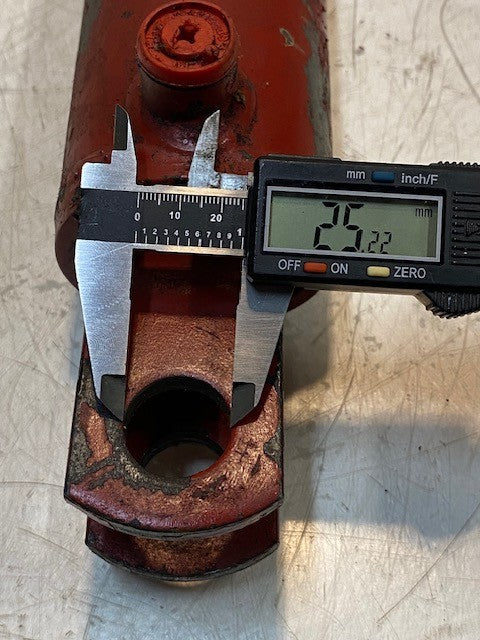 Swing Cylinder Fits New Holland 23-1/2" Long 25mm Bore 80mm OD