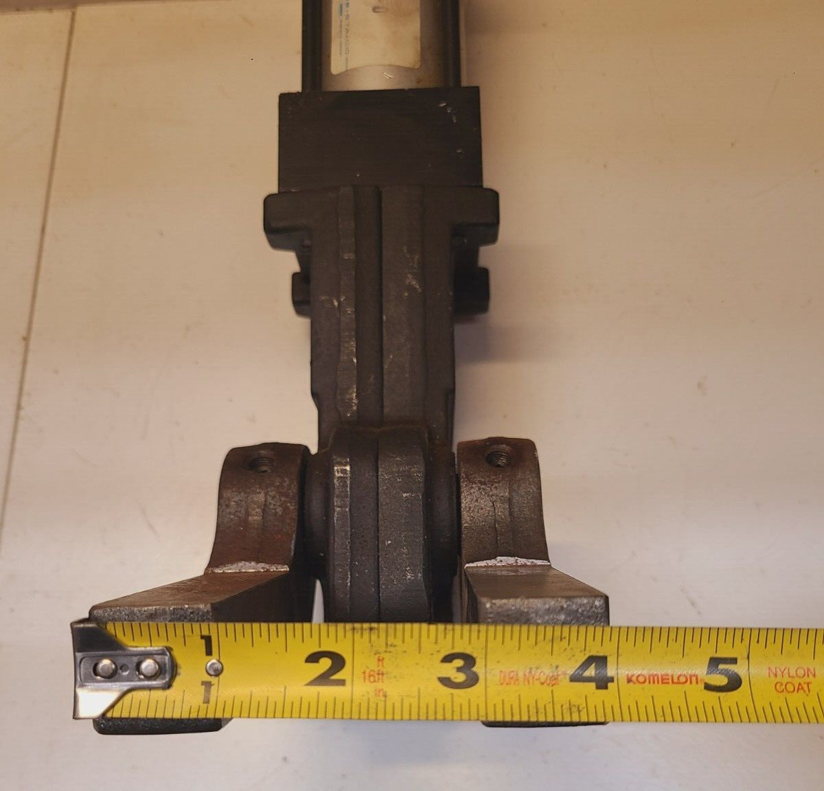 DE-STA-CO Pneumatic Heavy Duty Action Clamp 893-D  | 893132