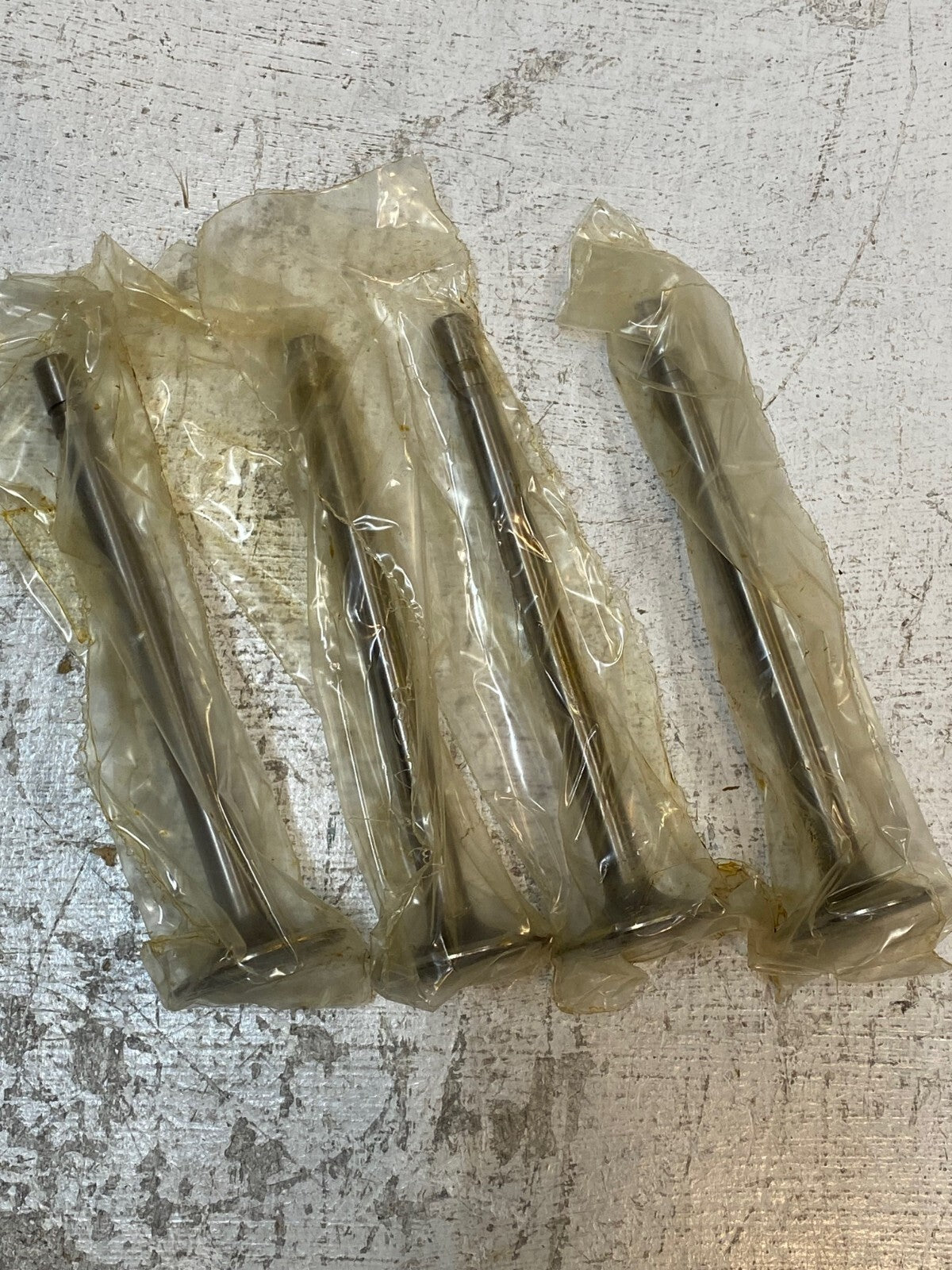 4 Quantity of TRW 9001071 Motor Exhaust Engine Valves 59875-V2433 (4 Quantity)