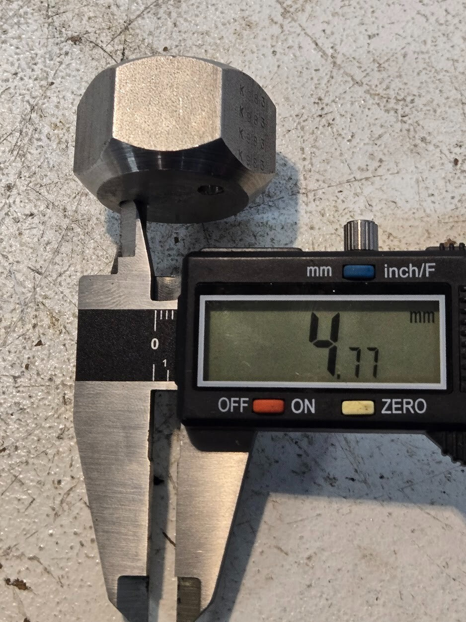 7 Quantity of Free Flow Grease Fittings with Vented Cap Body (7 Quantity)