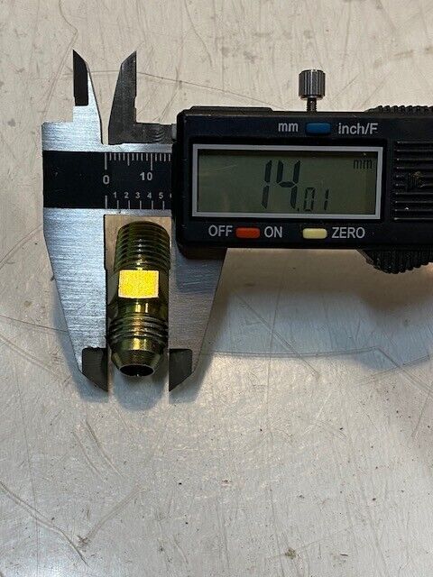 4 Qty of Steel Flared Tube Male Connectors 65006 3/8 Tube x 1/4 Pipe (4 Qty)