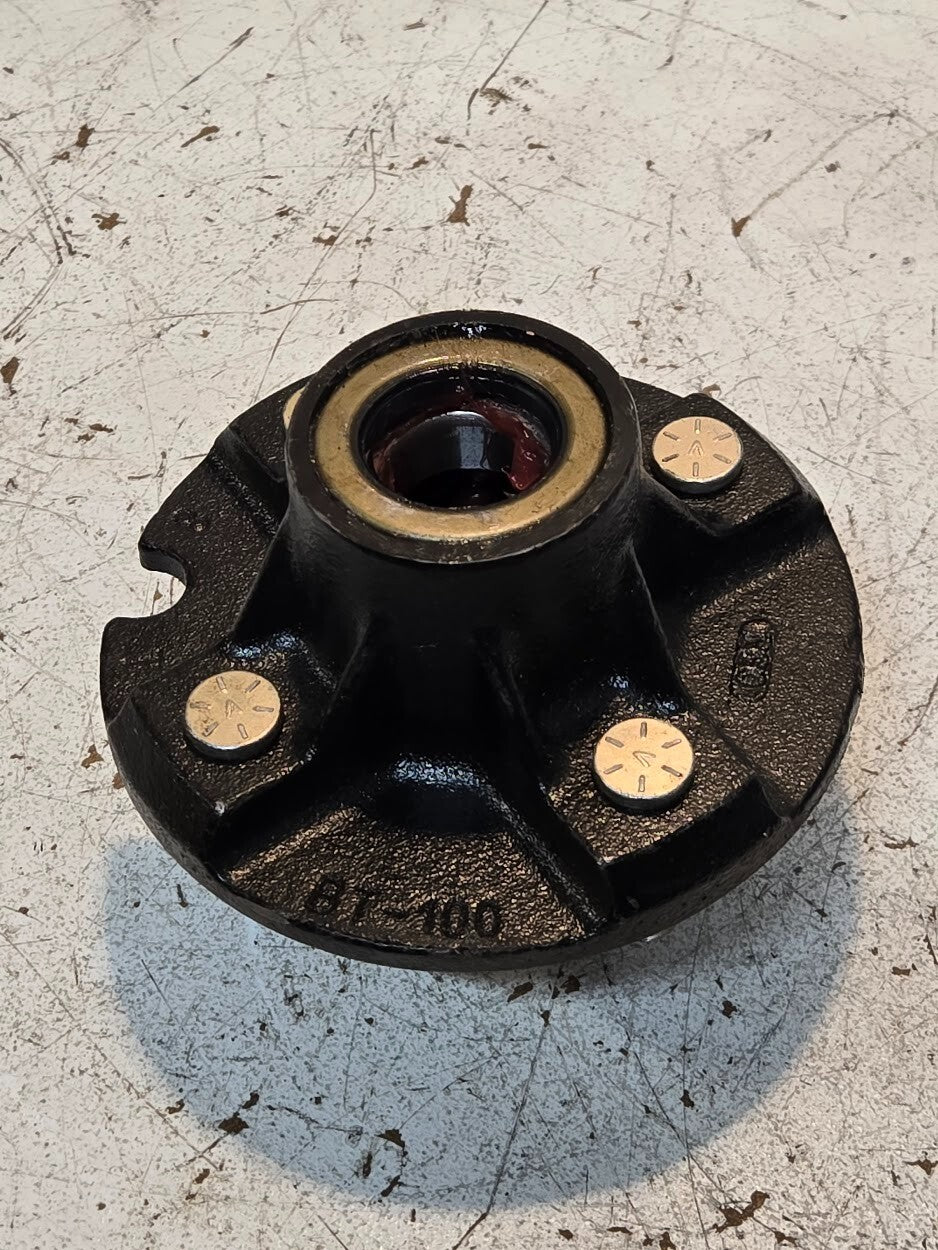 Trailer Hub BT-100 4x4" Bolt Pattern