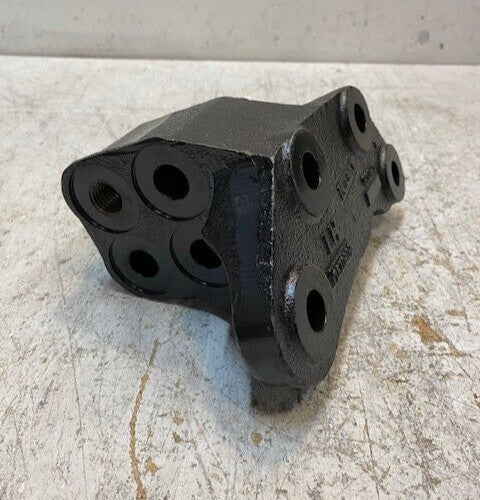 Engine Bracket Rear Left for DAF Truck Lorry Coach Bus Part 1670902 | 40819