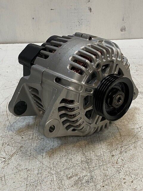 Valeo Alternator 37300-38400 | A0002655009 | 13.5V | 110A - USED