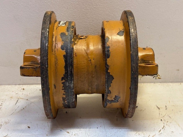 Case Bottom Track Roller 9" Length 8" Diameter | R36468 | L304