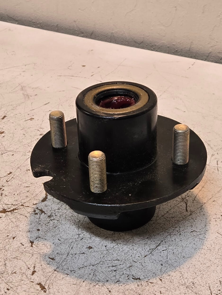 Trailer Hub BT-100 4x4" Bolt Pattern