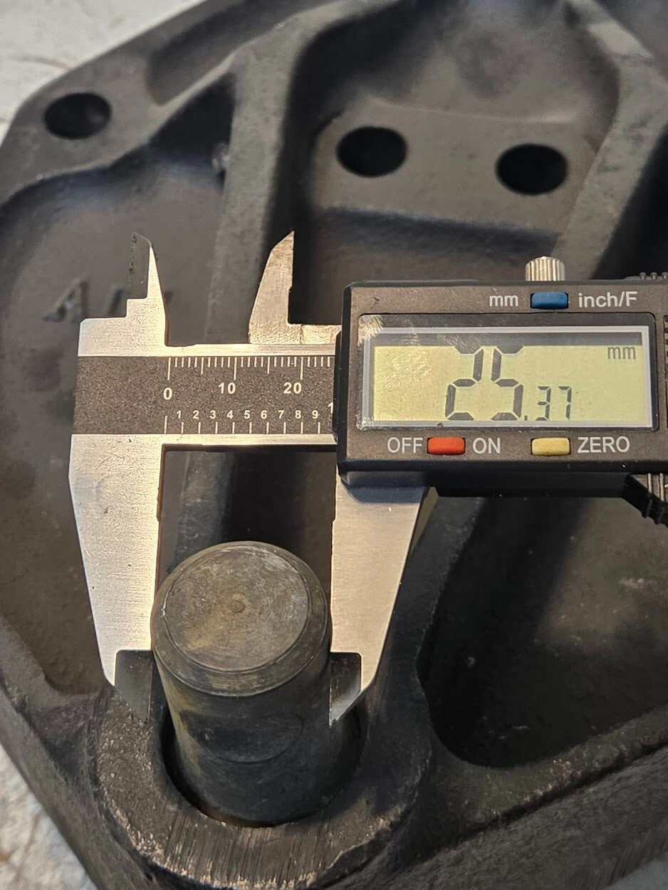 Front Spring Hanger Bracket 1658157C3 for International | 0214K | AD1