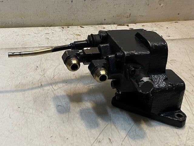 Hydraulic Pressure Valve 9-3/4" L 7-3/4" W 4-1/2" H 10mm Bore