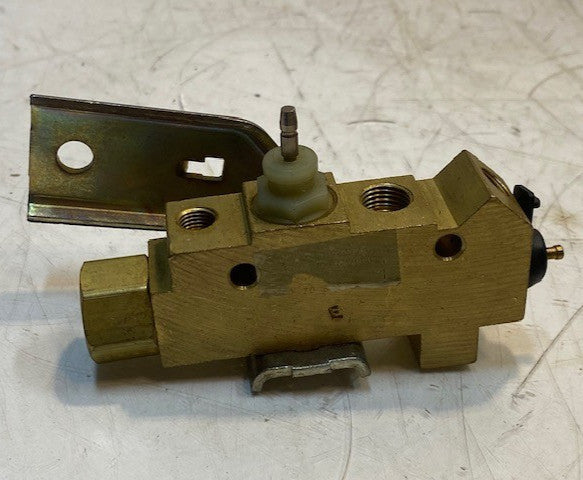 Brake Proportioning Valve E | 4-1/2" Long 13m Bore 11mm Bore 8mm Bore