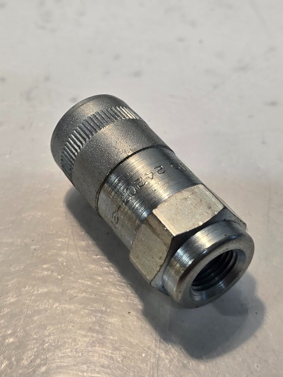 8 Quantity of Alemite 6304-B 1/8" FNPT Hydraulic Couplers MS 24207-2 (8 Qty)