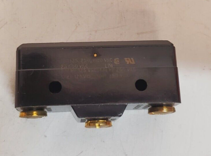 2 Quantity of Honeywell Micro Switch Large Basic Switches BZ-2R-A2 (2 Qty)