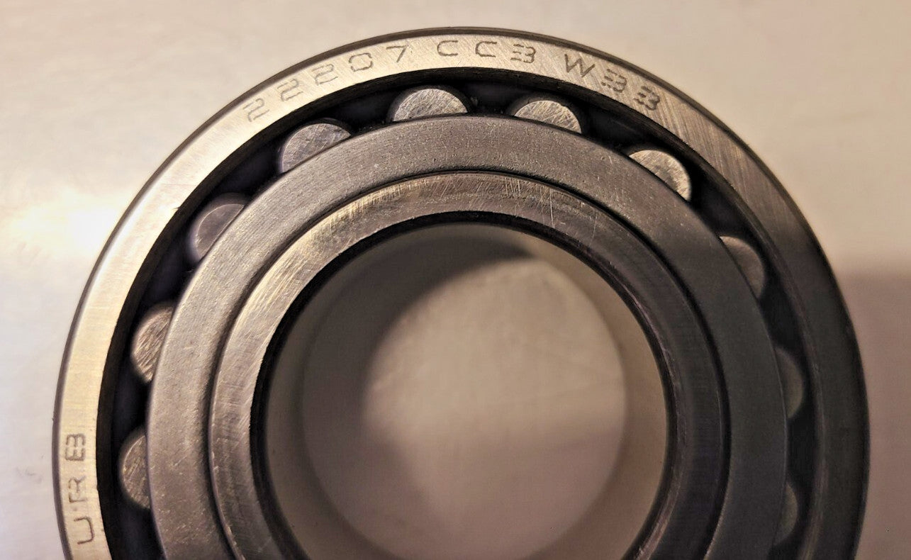 URB Spherical Roller Bearing 22207 CC3 W33