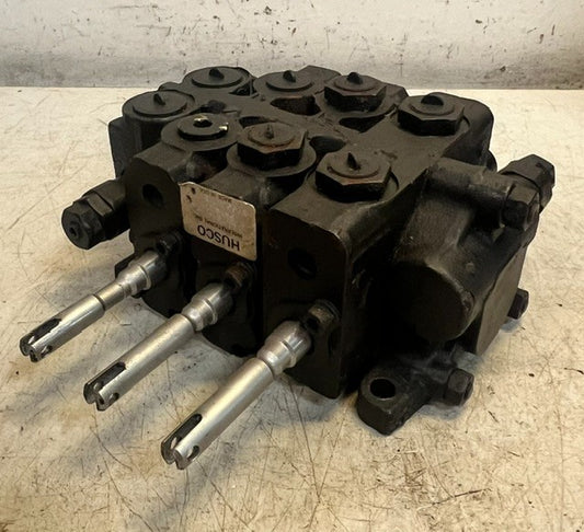Husco 3-Spool Hydraulic Control Valve J03A5971 | 8520304 | 5000C404 Assembly