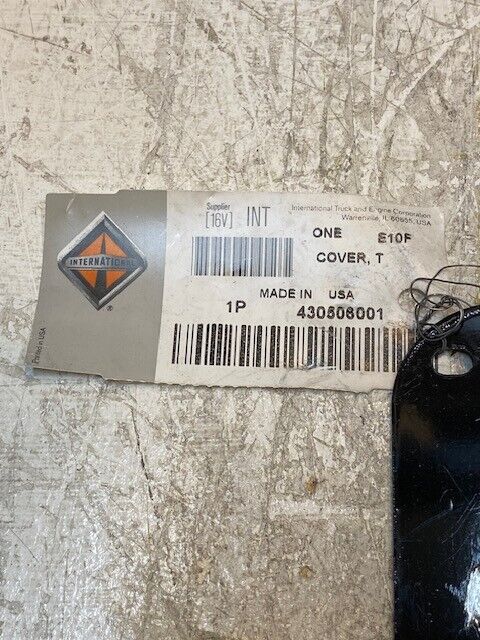 International Rear Tow Hook Cover 430506001