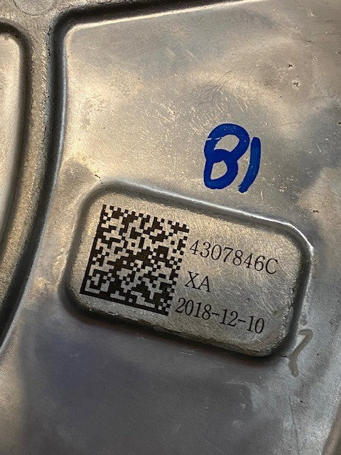 Eaton Bulkhead Unified Caseting/Machining 4307846, M10-1.5, M8-1.25, PA-8539