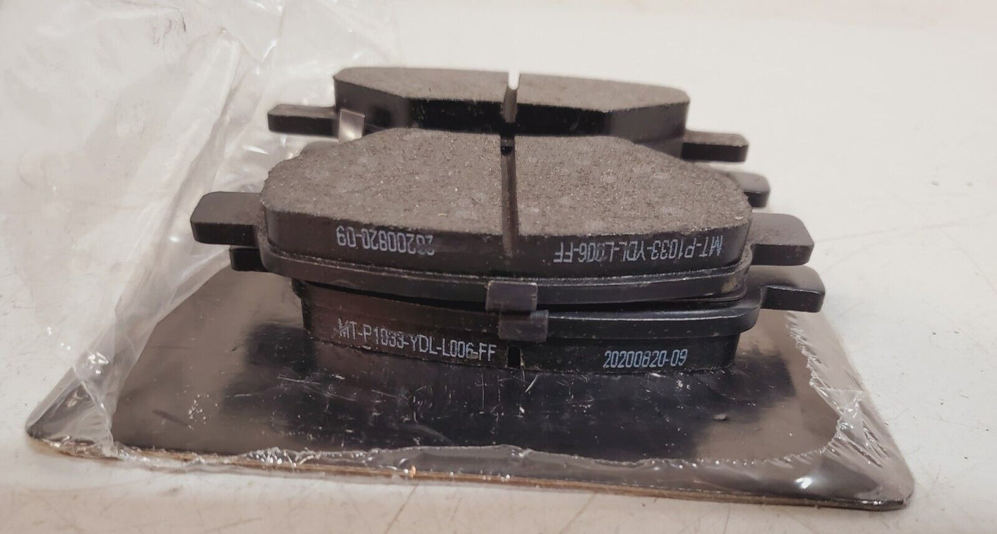 8 Qty. of Detroit Axle Rear Ceramic Brake Pads P-1033 & P-1160 (8 Qty)