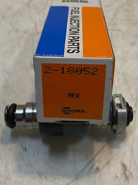 NAPA Echlin Fuel Injector 2-18052 | 3" Long | 8027 5235274