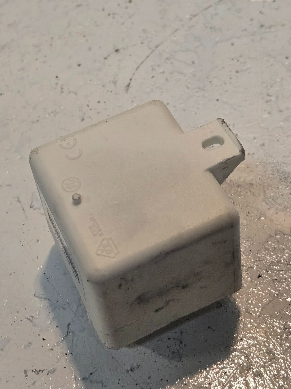 General Electric Relay Socket 3ARR3CT6W5 | 18-1903-50 | 1044