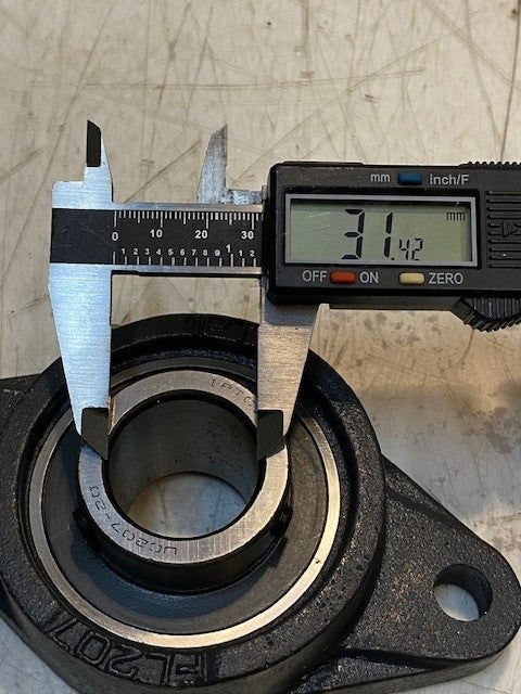 IPTCI 2-Bolt Flange FL207 w/ Insert Bearing UC207-20 | 31mm Bore