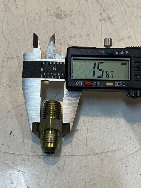 4 Qty of Steel Flared Tube Male Connectors 65006 3/8 Tube x 1/4 Pipe (4 Qty)