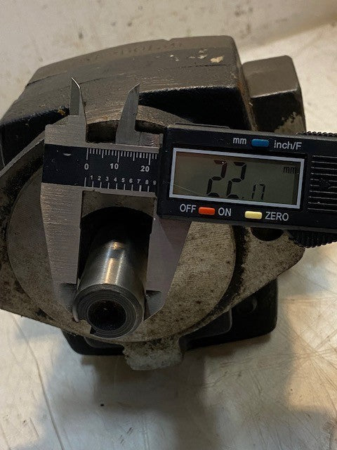 Hydraulic Gear Pump 151-60139 | 22mm Shaft OD