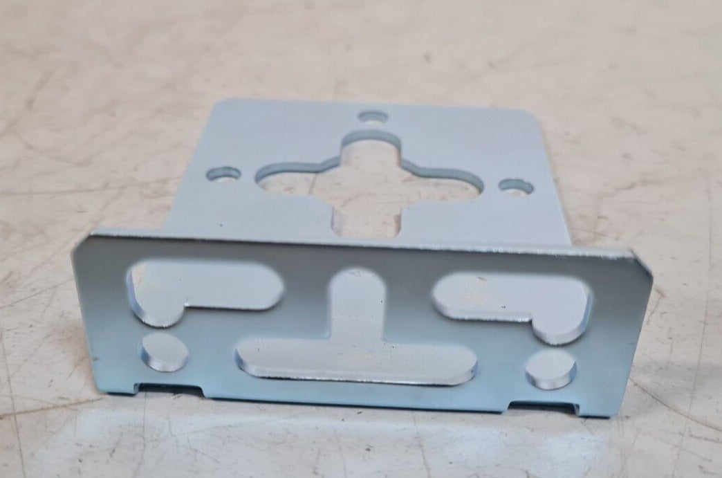 10 Qty of Vertiv L-Shaped Brackets For Knurr Miracel Racks 3.7"x2.75"x1"(10 Qty)