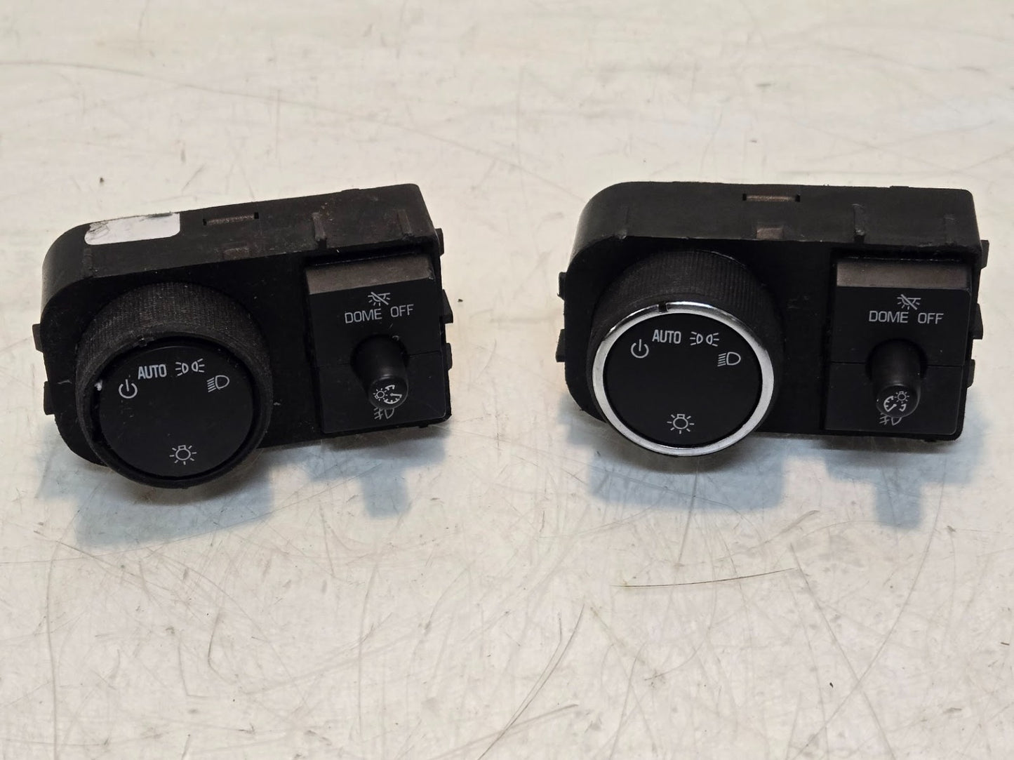 2 Quantity of Headlight Switches for GM 25858705 | 2585870533030929 (2 Qty)