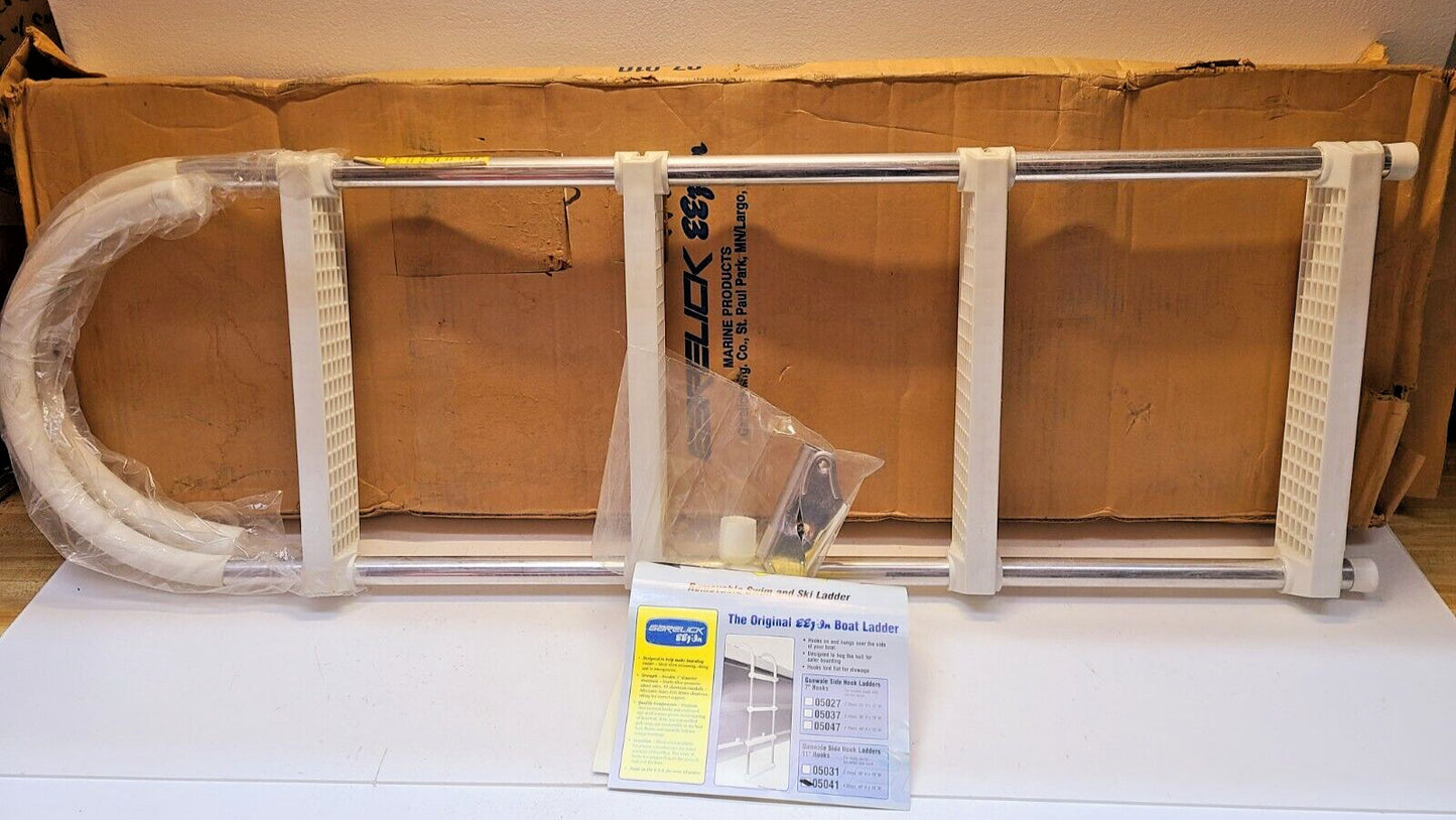 Garelick Gunwale EEz-In Hook 11" 4-Step Ladder 05041