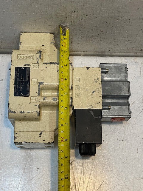 Denison Directional Control Valve A4D03 3A07 1213 20A5G0Q 281R 026 67892 H