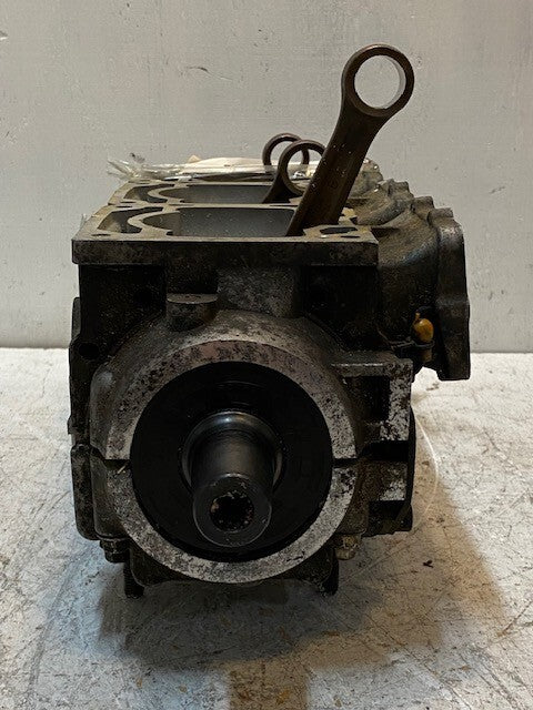 Rotax 700 - 6810890 / 6810940 Small 3 Cylinder Head Engine Block w/ Crankshaft