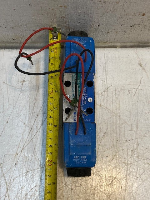 Eaton Vickers Hydraulic Solenoid Valve DG4V-3S-33C-M-KUP7-D2-G5-60-EN534