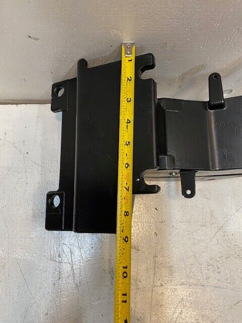 8014-010-08 Land Rover Side Step Bracket FSMOR41 | A380