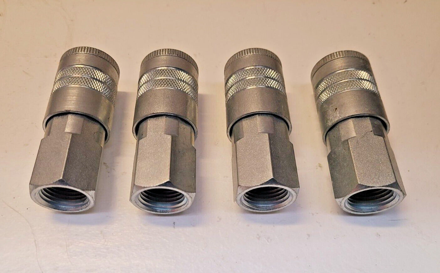 4 Quantity of Quick Connect Couplers 1/2" Female NPT x 1/2" Body (4 Qty)