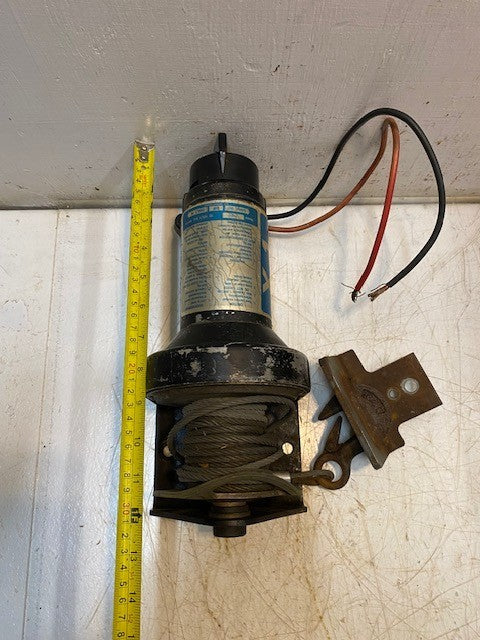 Superwinch X1 Model 1101 Trailer/Utility Electric Winch 2,000 lbs / 12V