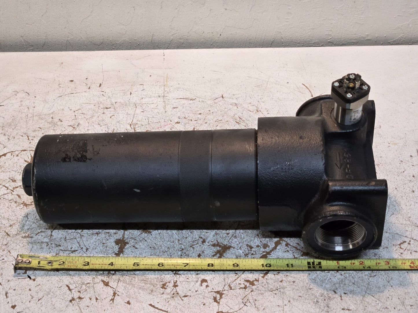 Demag Plastics Hydraulic Filter 403366 with Schroader Pressure Switch MS10LC-50