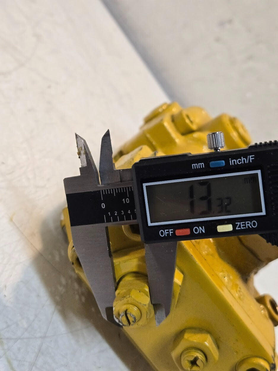 Hydraulic Control Valve SD7X6 | 9-1/2" x 4-7/8" x 3-1/2" | 10 mm Thread