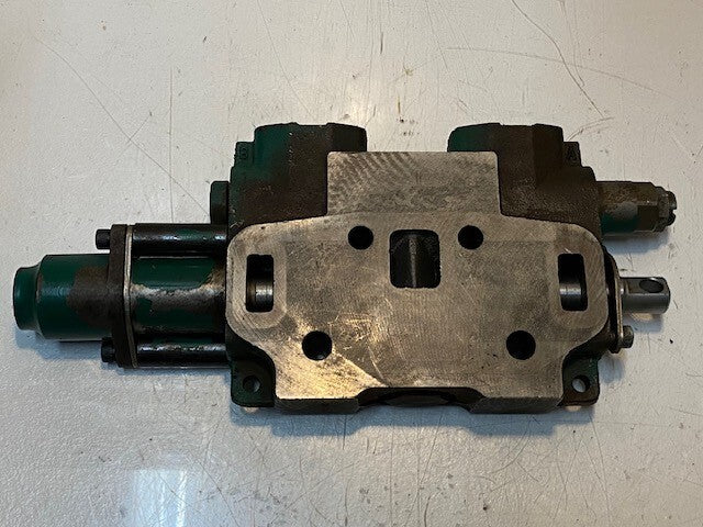 Hydraulic Valve Sectional 348-4500 | 271 | 31mm Bore | 14-1/4" L 6-1/4" W 2" Thi