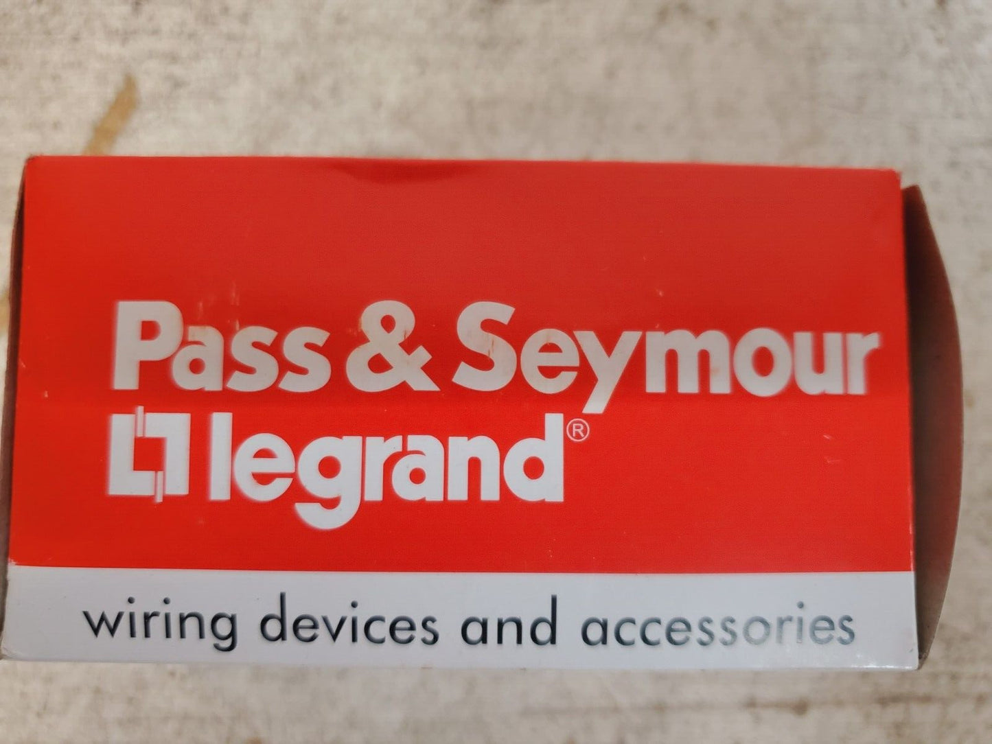 4  Qty Pass & Seymour Legrand Dryer Receptacle  Flush Mounts 3P 4W 3864 (4 Qty)