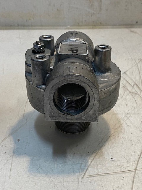 IMP Hydraulic Spin-On Filter Base 25mm Bore 4-1/8" Long 3-1/2" Wide