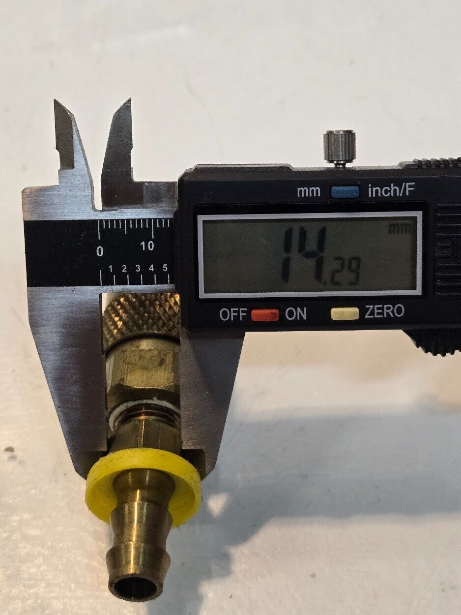 7 Quantity of PPE 300 Series 1/4" Quick Connect Couplings 3/8" Push-Lok (7 Qty)