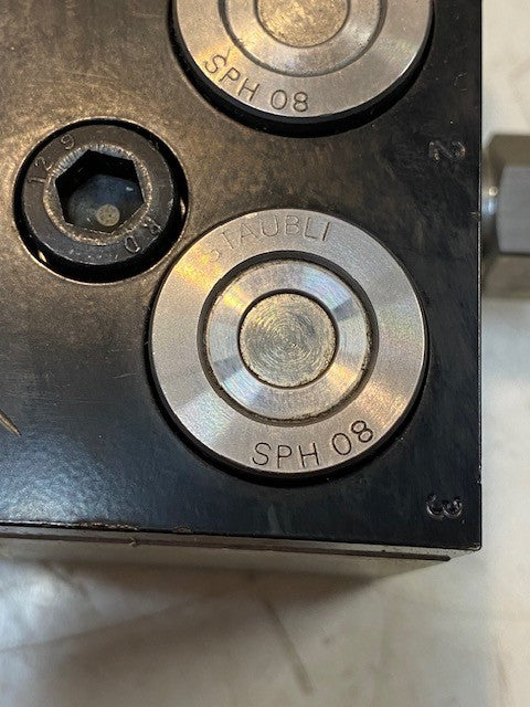 Staubli SPH 08 Hydraulic Manifold Block 5-1/4" Long 4-1/4" Wide 3" Tall