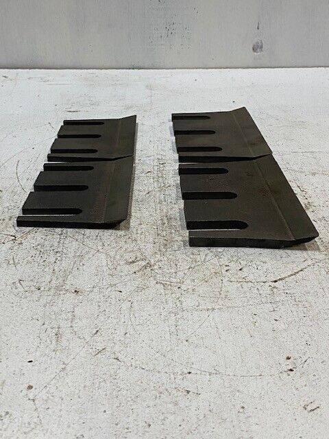 4 Qty of Corn Knives for John Deere (Two 5-7/8" & Two 7-1/8")