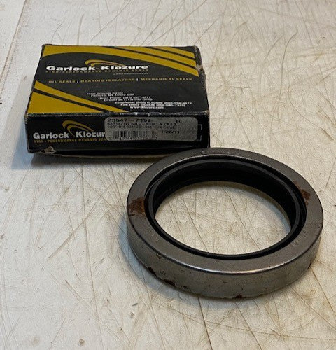 Garlock Klozure 23547-7197 | 63R1x7197 Hi-Performance Double-Lip Oil Seal