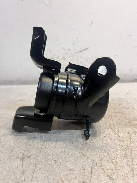 Toyota Right Hand Passenger Side Engine Mount Insulator Sub-Assembly 12305-37050