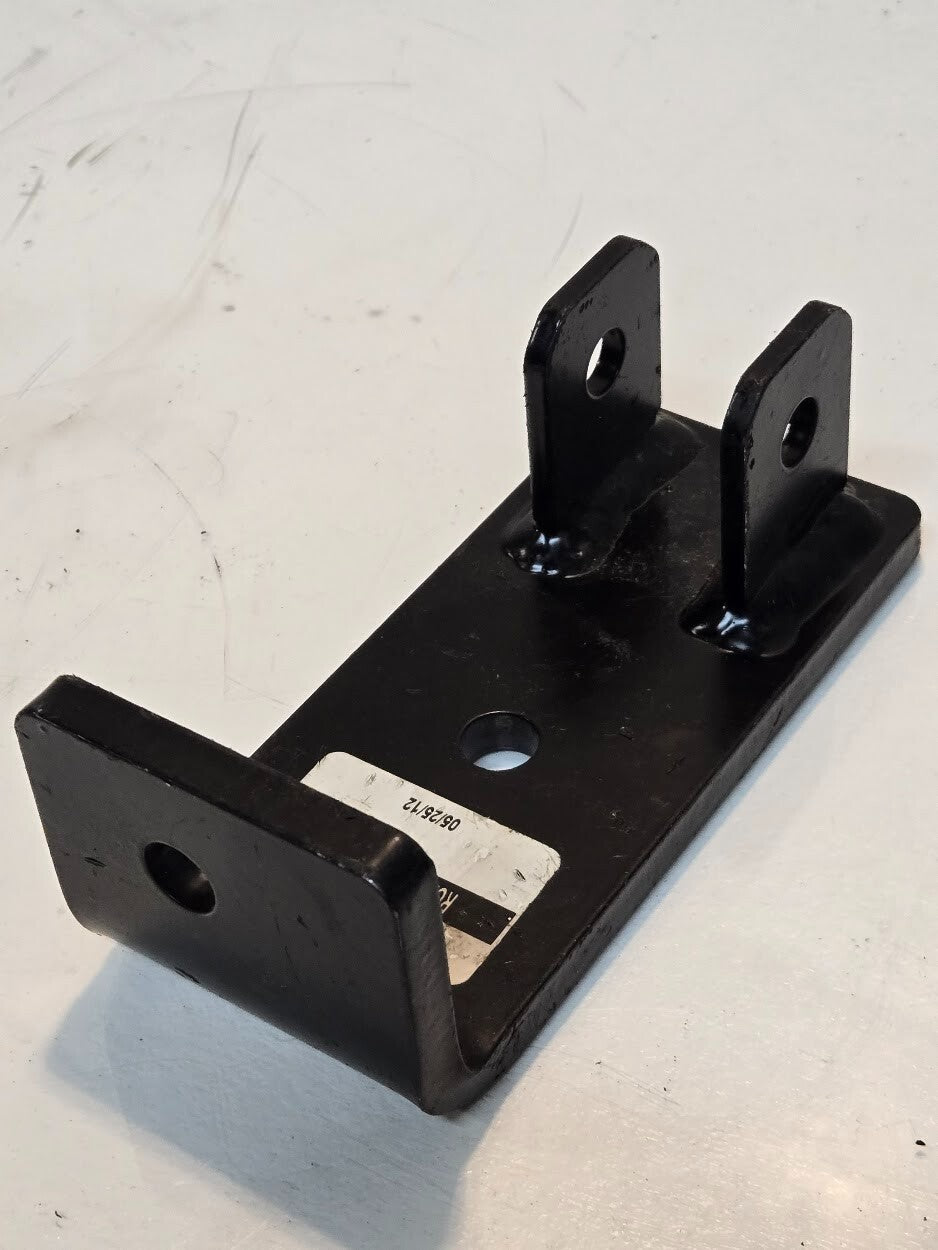 Roadmaster B666L Bracket for Sprinter Van | 6-1/4" x 2-3/4" x 2-1/2"