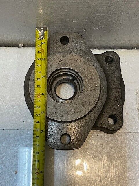 Lynch DB-1685-3 Hydraulic Gear Pump Shaft End Cover Flange Plate 52mm Bore