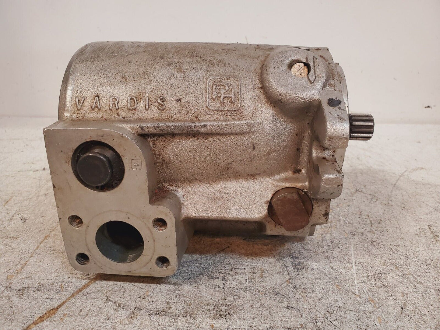 PH Vardis Hydraulic Pump L1272916 | 776507CCV | B101992-G