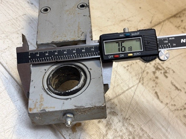 Hydraulic Cylinder 26" Length 1-1/2" Shaft | 9488-05 | 948 24A | WB2313704