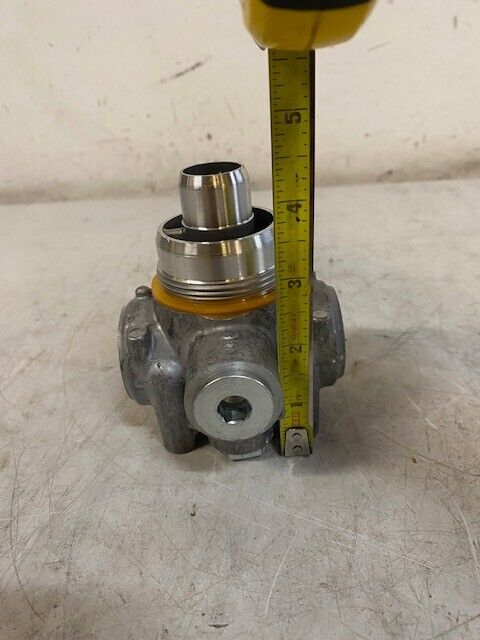 Donaldson P170773 Filter Head Assembly